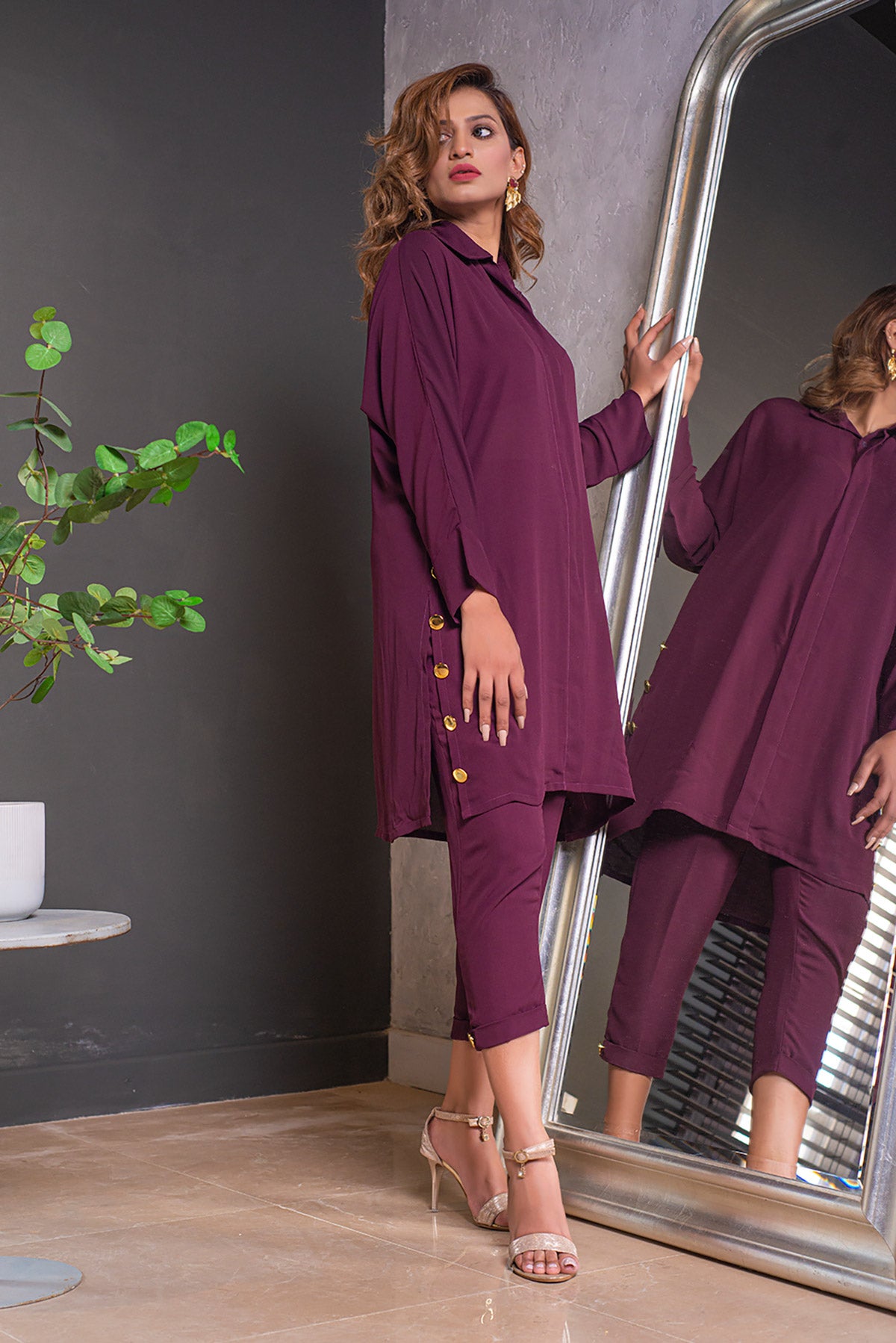 PLUM DAPPER