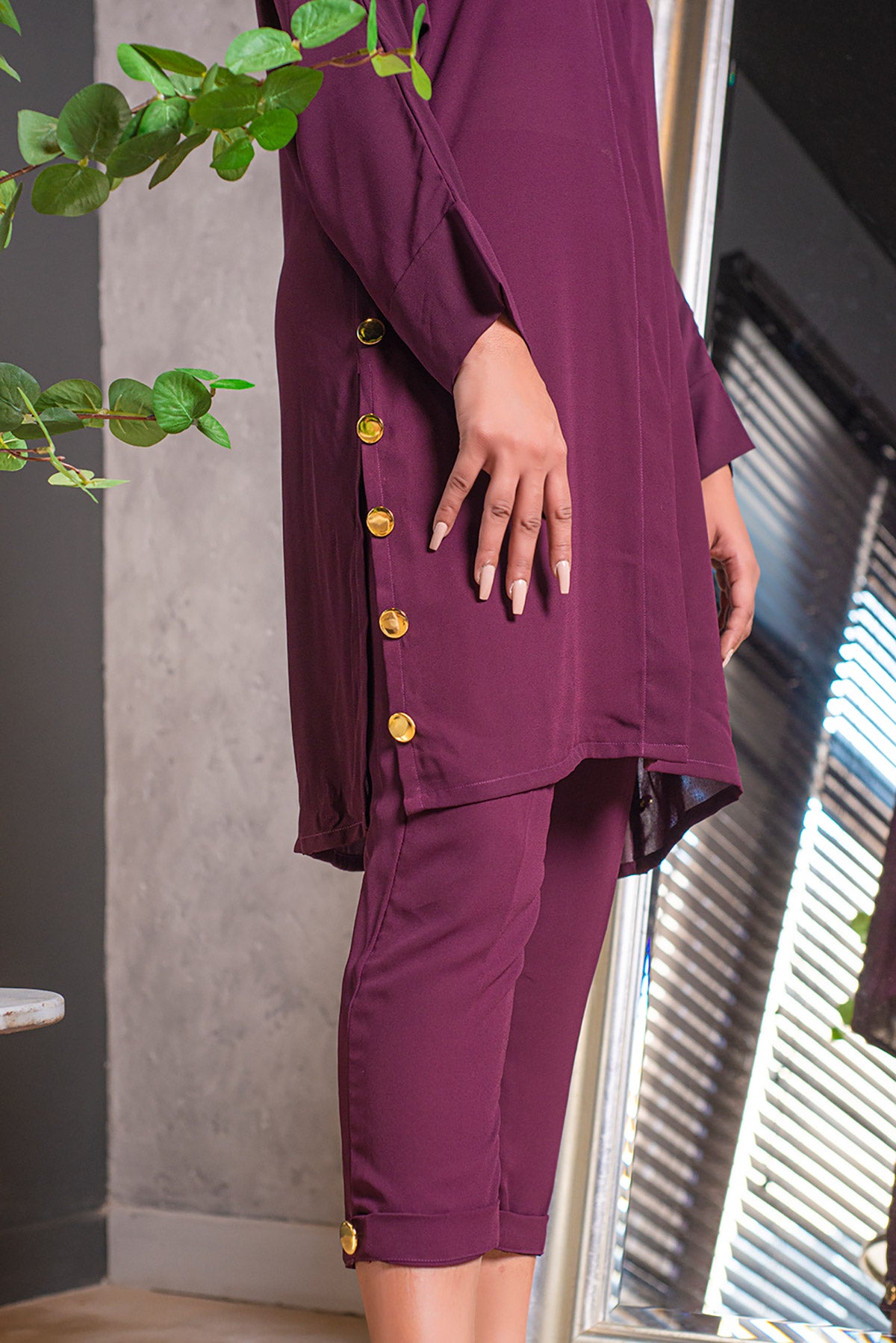 PLUM DAPPER